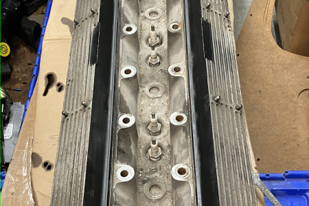 a_e-type_series_2_cylinder_head
